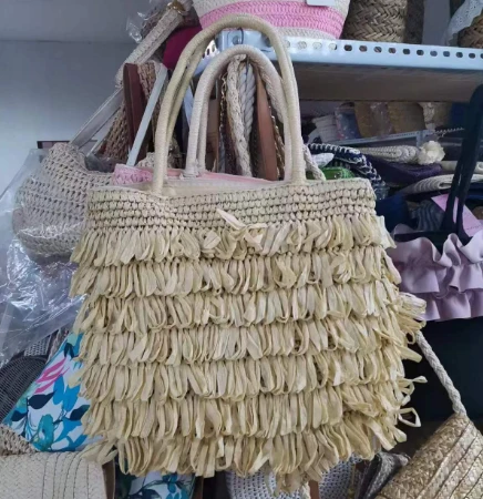 Rankomis auskinukai
