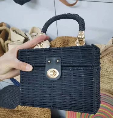 Natūralaus rotango juodas Crossbody krepšys