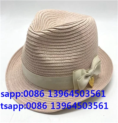 Šviesiai rožinės moterys popieriaus šiaudiniai fedoros dangtelio saulės skrybėlė