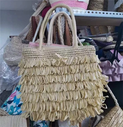 Rankomis auskinukai
